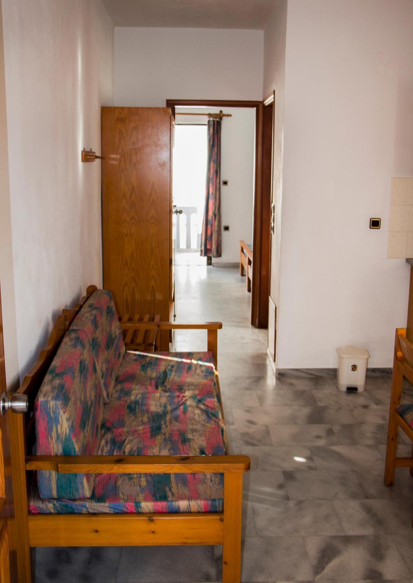 Popi Hotel Apartments Agia Marina Buitenkant foto