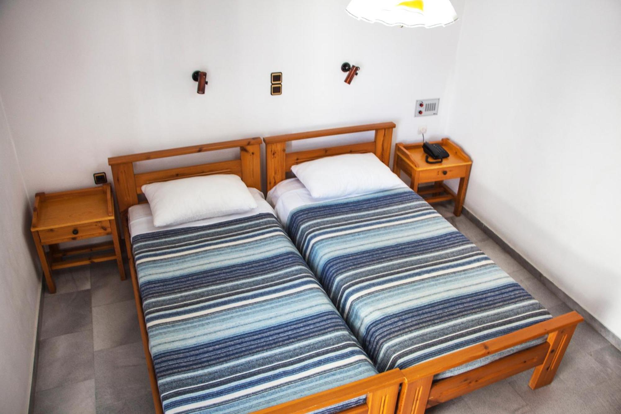 Popi Hotel Apartments Agia Marina Buitenkant foto