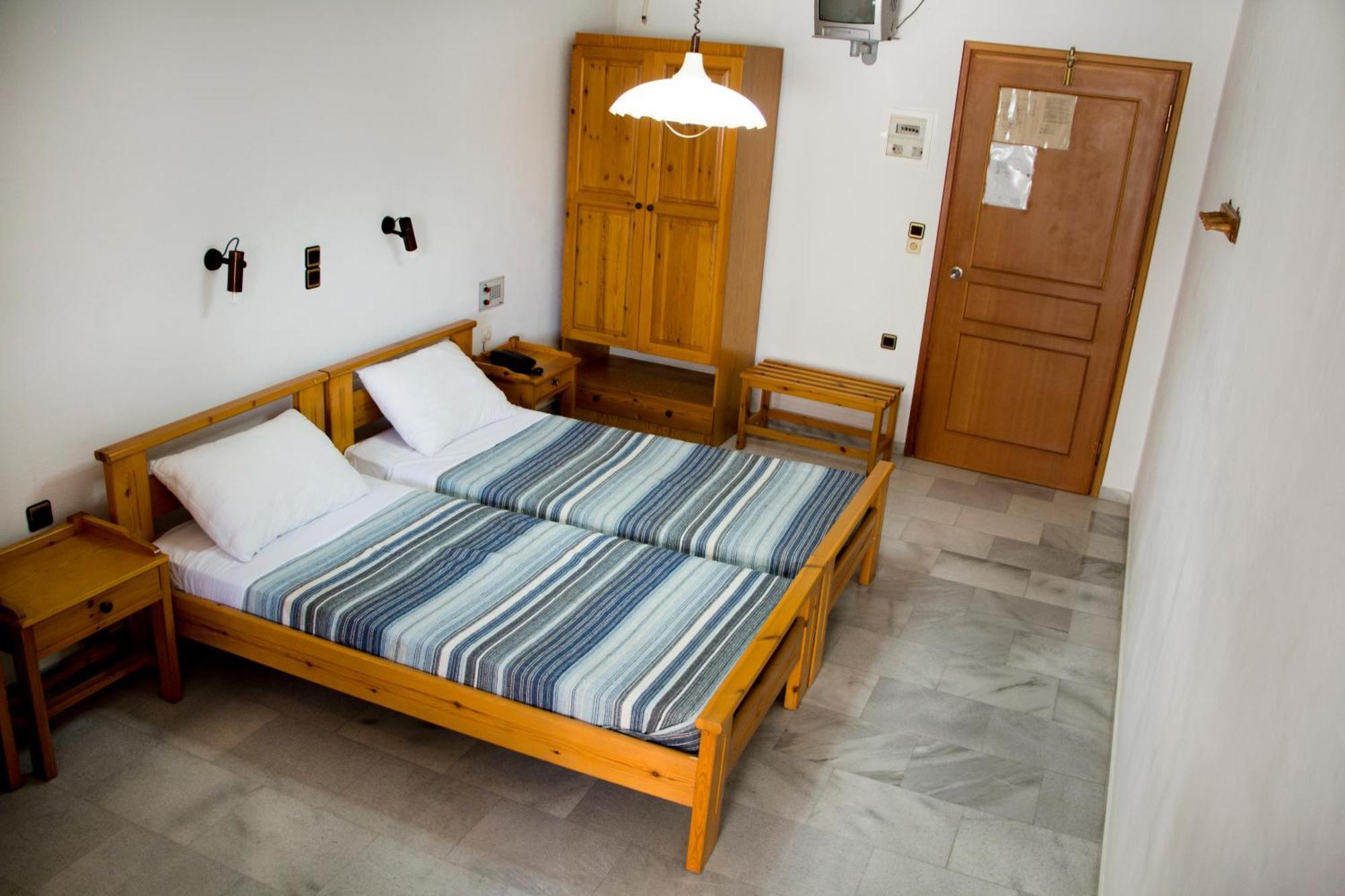 Popi Hotel Apartments Agia Marina Buitenkant foto