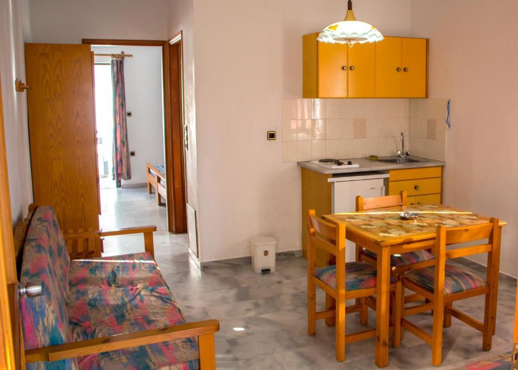 Popi Hotel Apartments Agia Marina Buitenkant foto