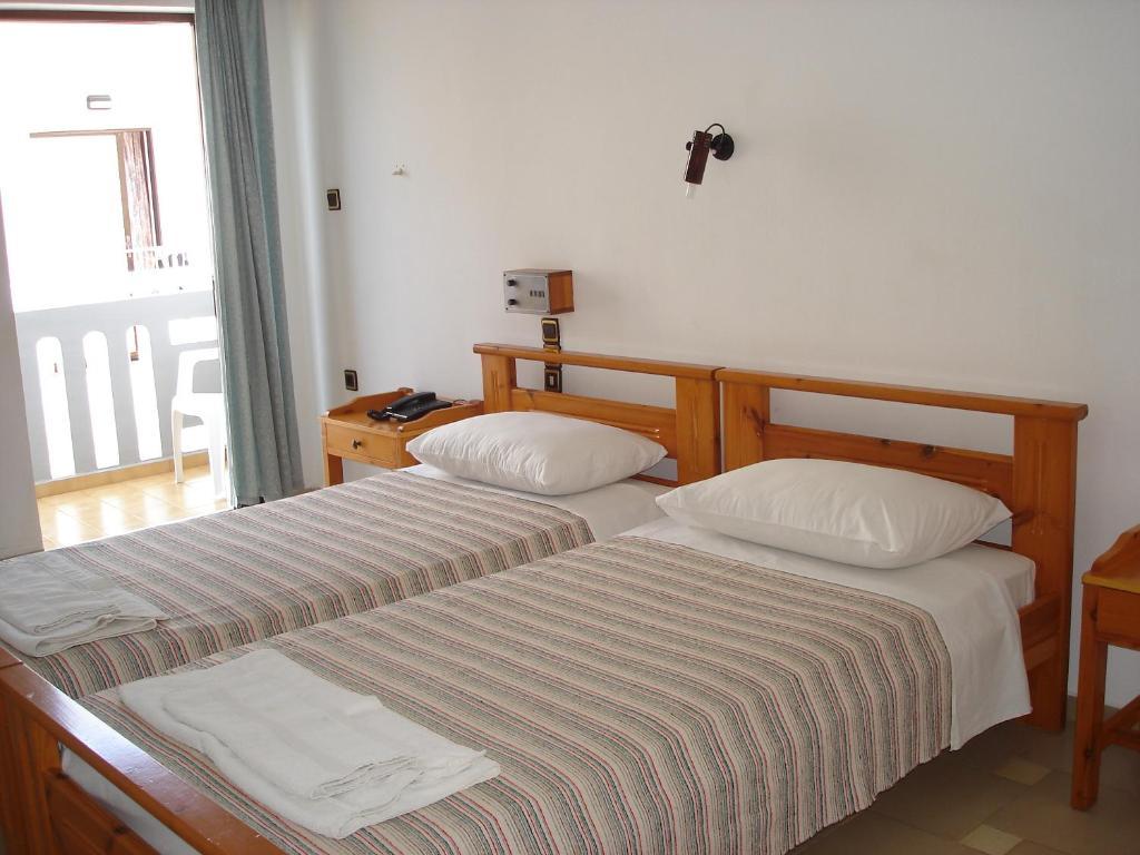 Popi Hotel Apartments Agia Marina Kamer foto